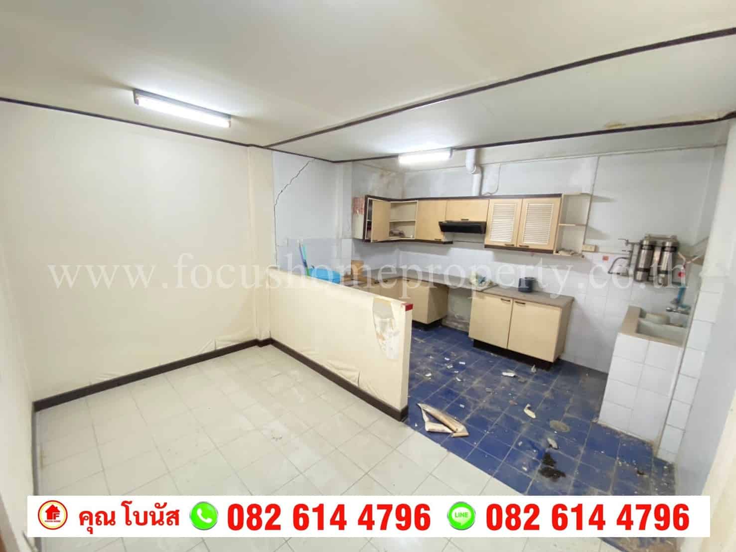 ขาย ทาวน์เฮ้าส์ 2 ชั้น หมู่บ้านแกรนด์วิลเลจ ลาดพร้าว 80/3